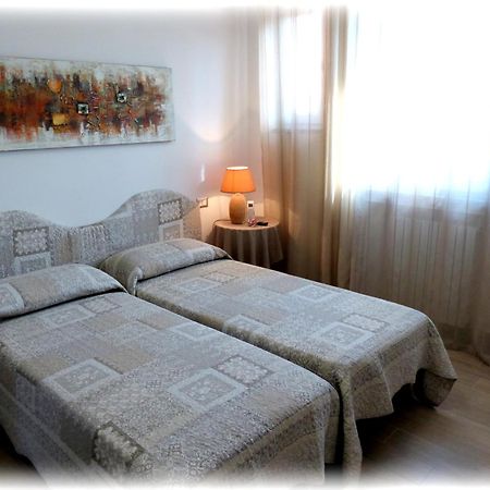 Marinella Guest House Cornale 객실 사진